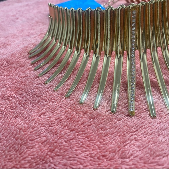 Beautiful diamond accented necklace. Gold color turn heads with unique design. - Picture 4 of 4